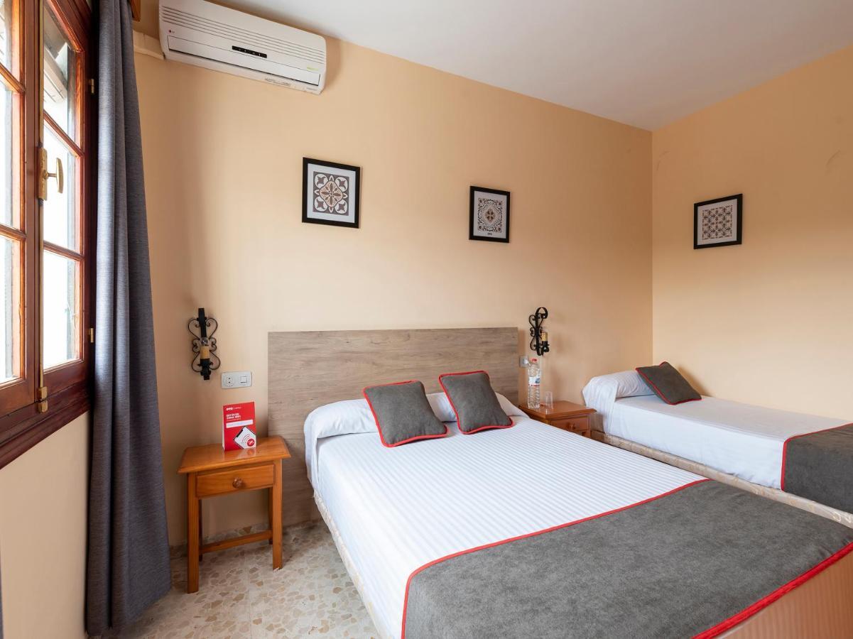 Oyo Hostal El Paisano Утрера Екстериор снимка
