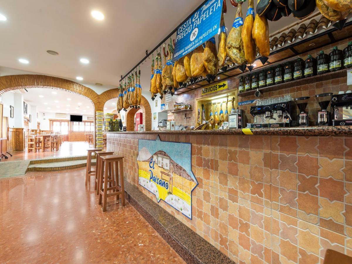 Oyo Hostal El Paisano Утрера Екстериор снимка