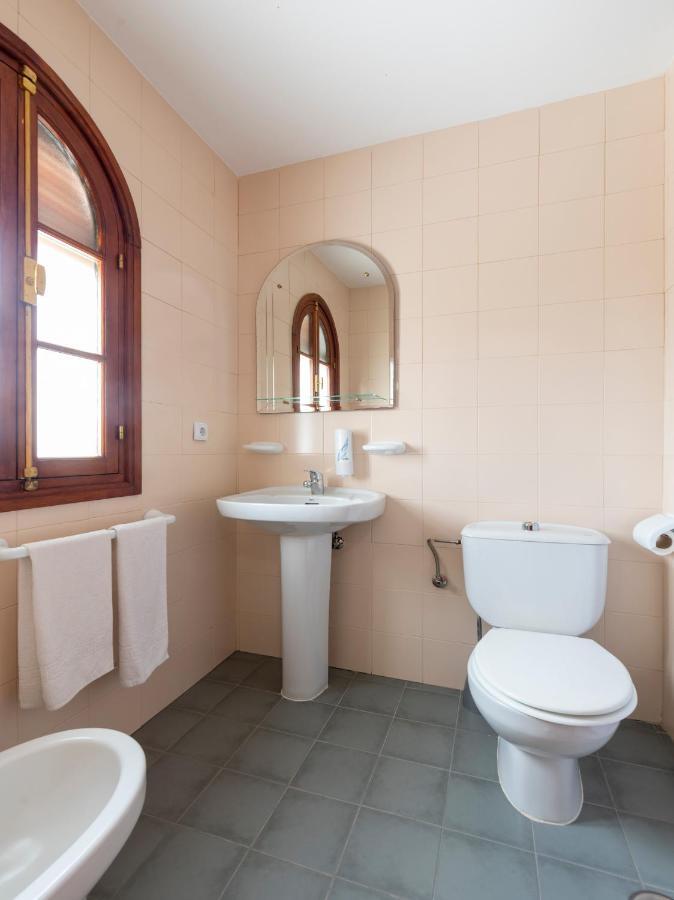 Oyo Hostal El Paisano Утрера Екстериор снимка